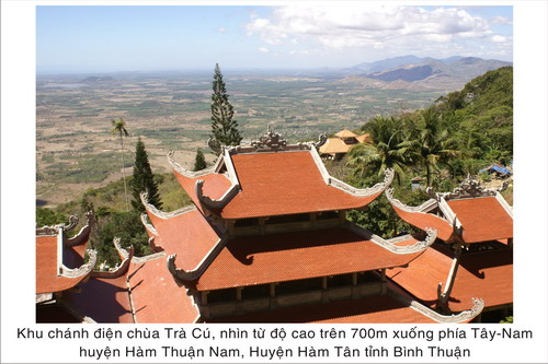Khu Chính điện Chùa Tà Cú nhìn từ trên cao
